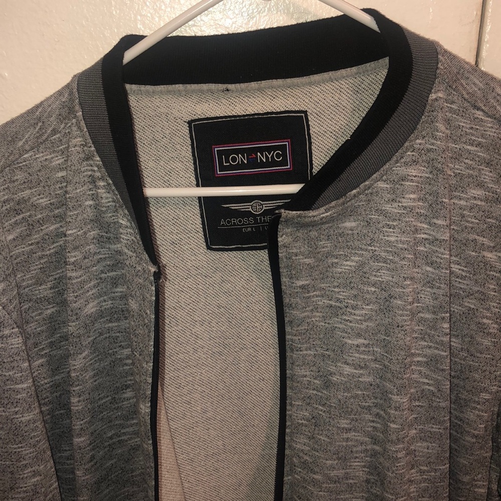 Sweater - Picture 4 of 4